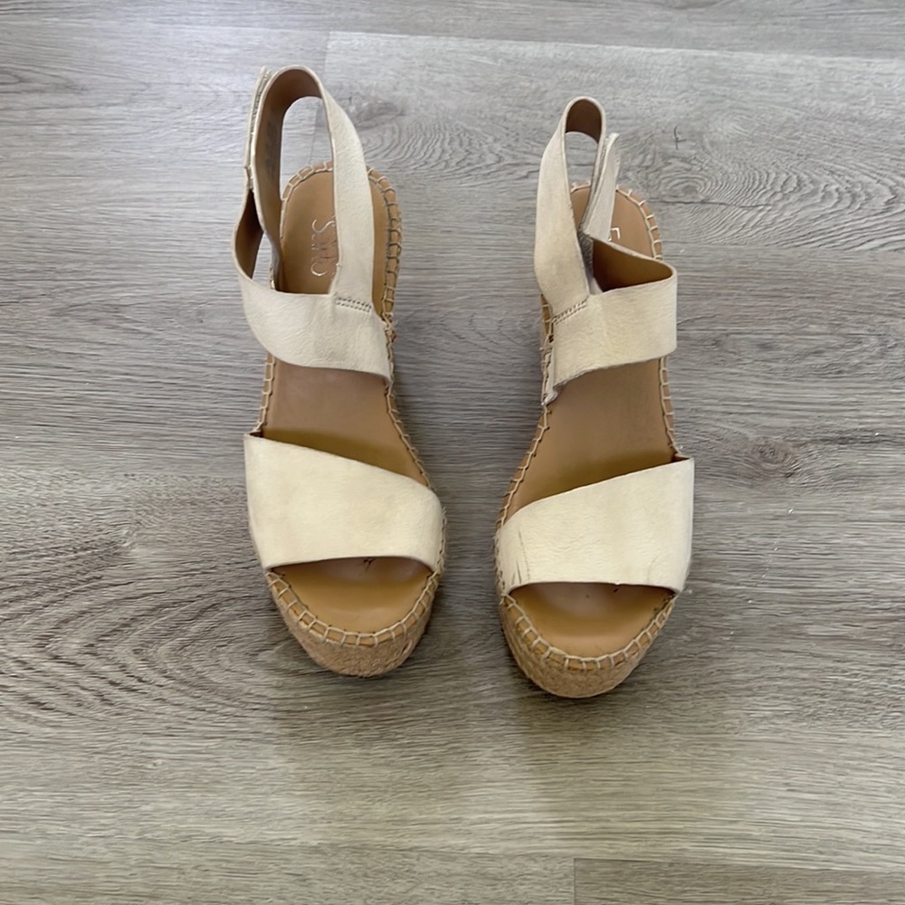 Wedge sandals